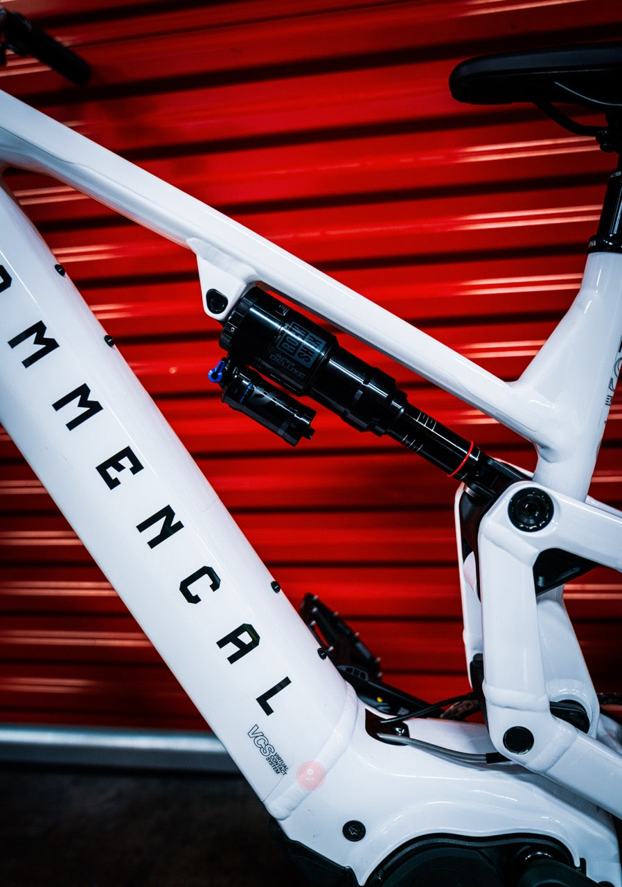 BICICLETA COMMENCAL SX800 BOSCH GEN 5 - RACEBIKE VERSION - SPEEDBOX - READY TO RACE VERSION