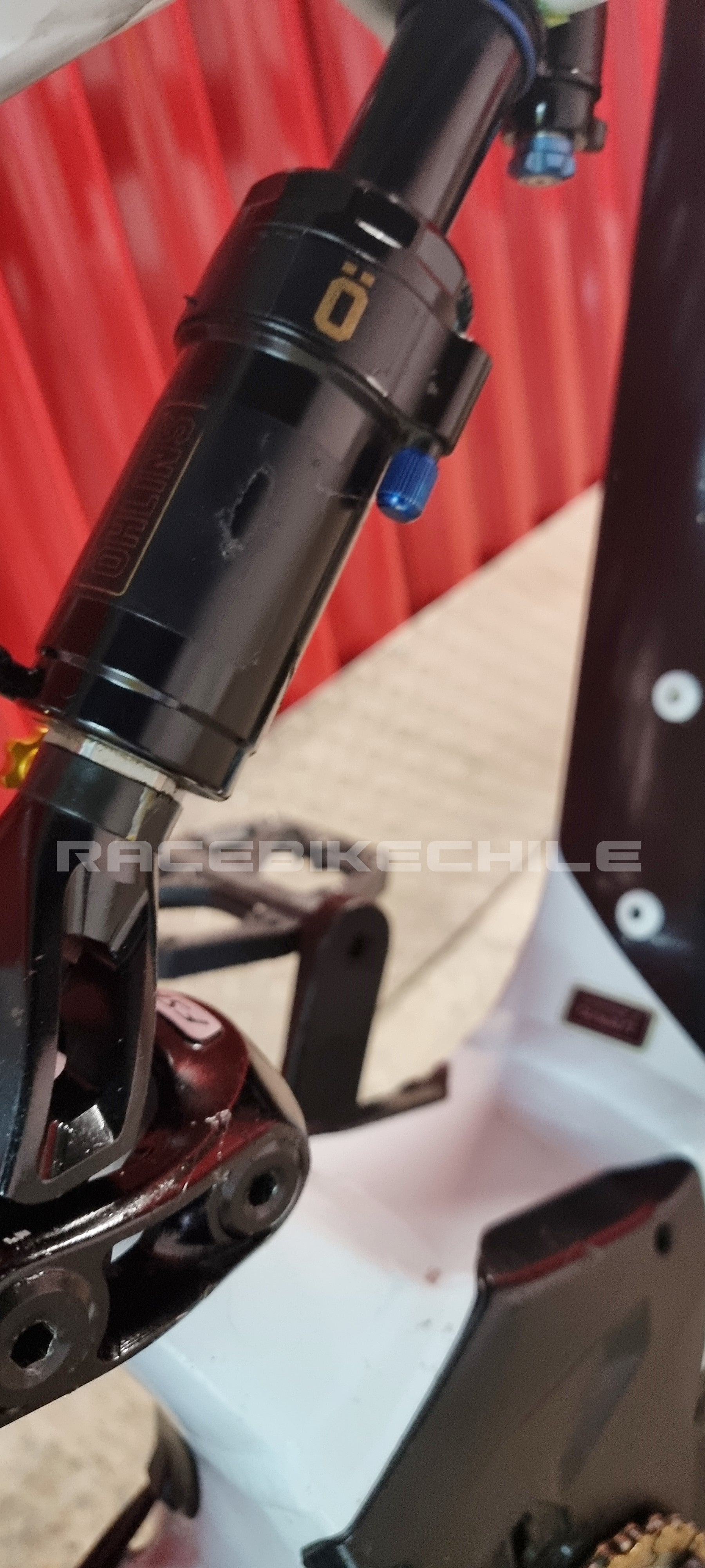 BICICLETA USADA SPECIALIZED TURBO LEVO 2018 6 FATTIE BLANCA TALLA L