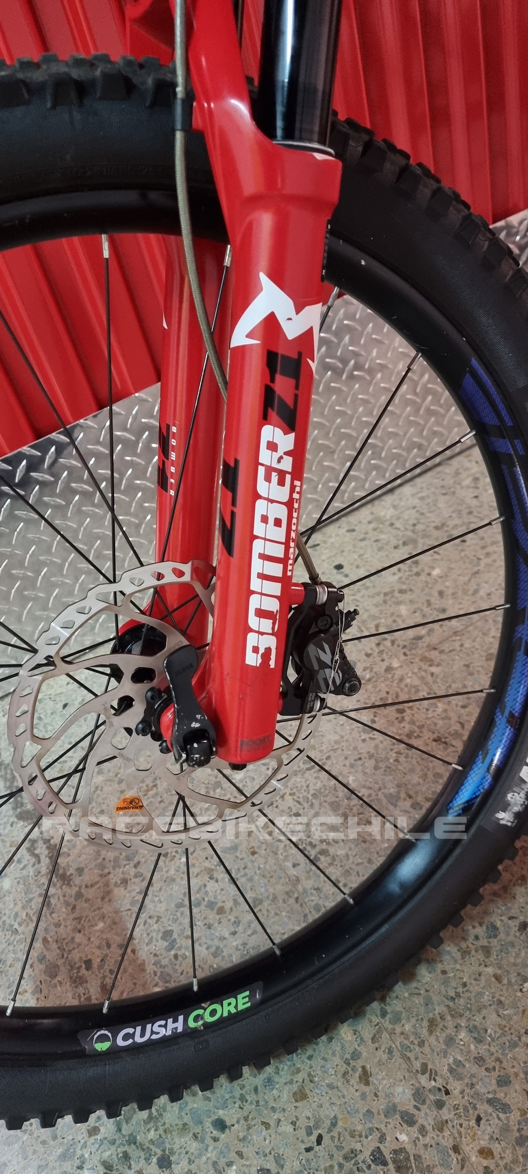 BICICLETA USADA SPECIALIZED TURBO LEVO 2018 6 FATTIE BLANCA TALLA L